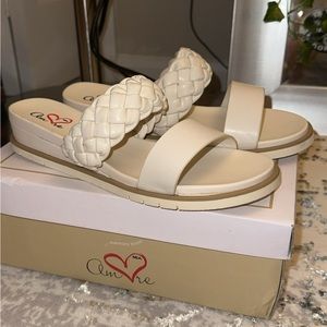 Size 11 W Sandals